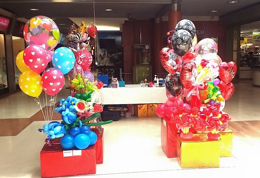 Sculpteurs de ballons, anniversaires, arbre de noël